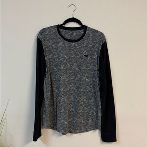 Hollister Men’s Gray and Black Long Sleeve Tee size M